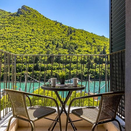 Seafront Villa Andrijana - Happy Rentals Plomin Zewnętrze zdjęcie