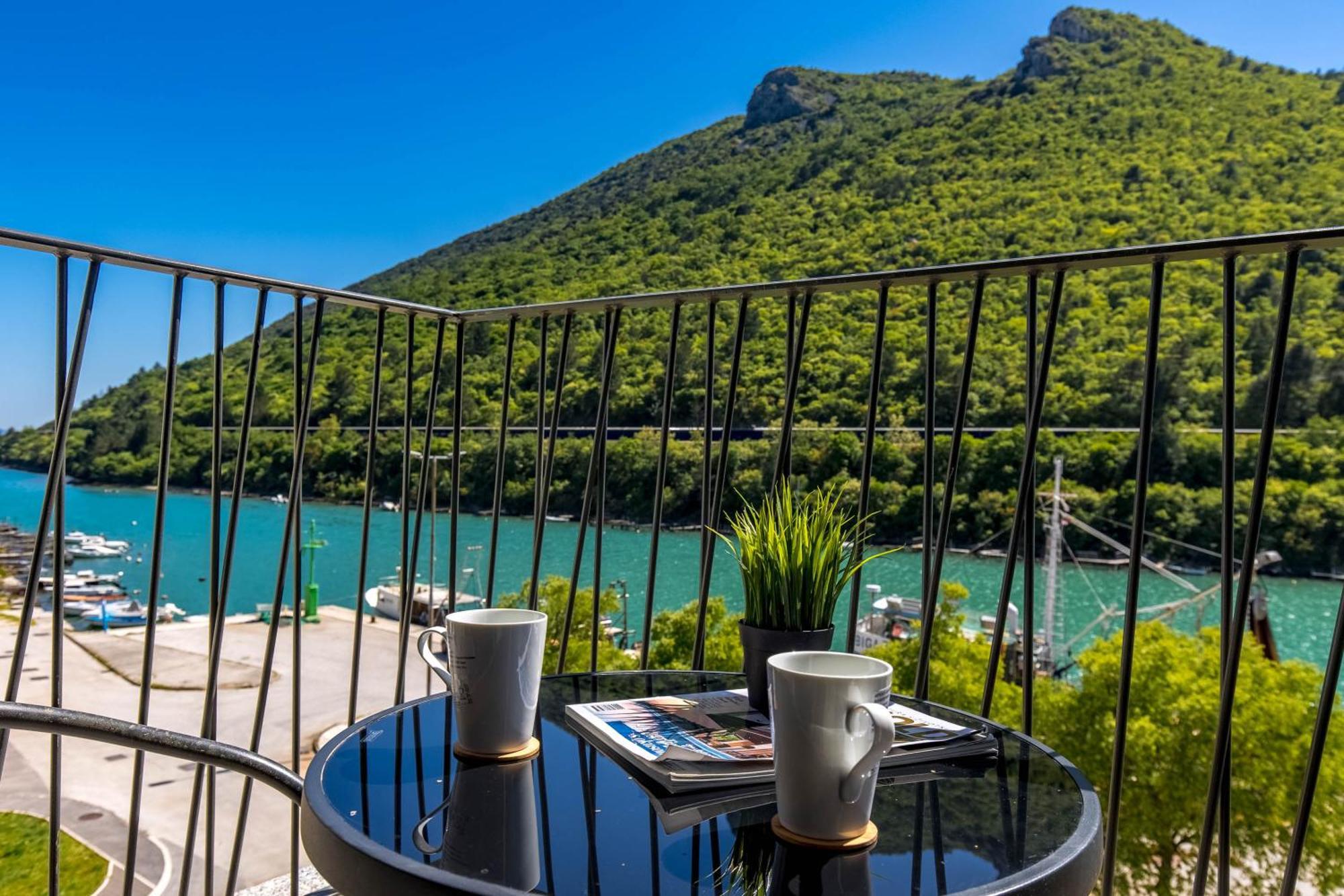 Seafront Villa Andrijana - Happy Rentals Plomin Zewnętrze zdjęcie