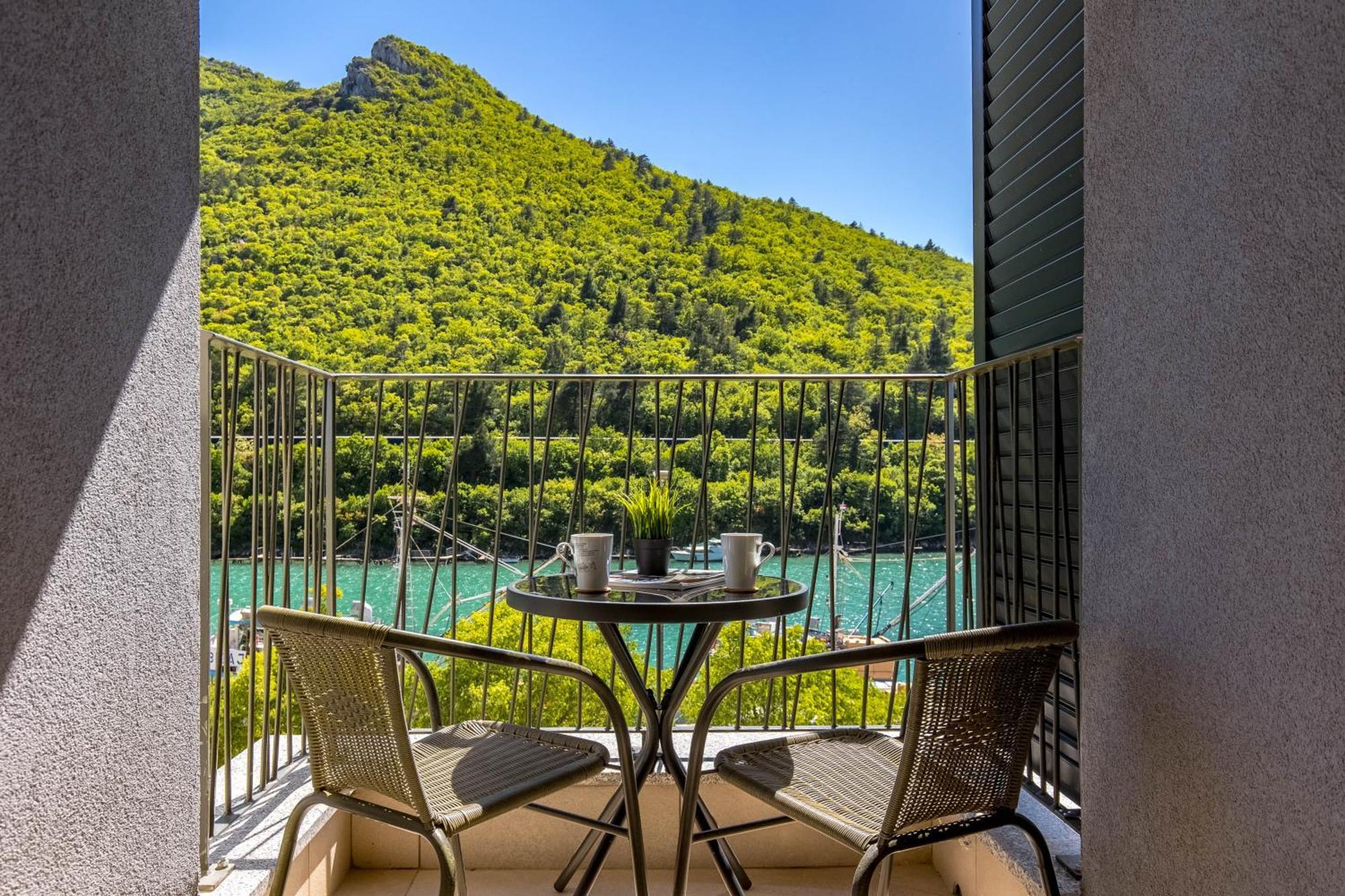 Seafront Villa Andrijana - Happy Rentals Plomin Zewnętrze zdjęcie