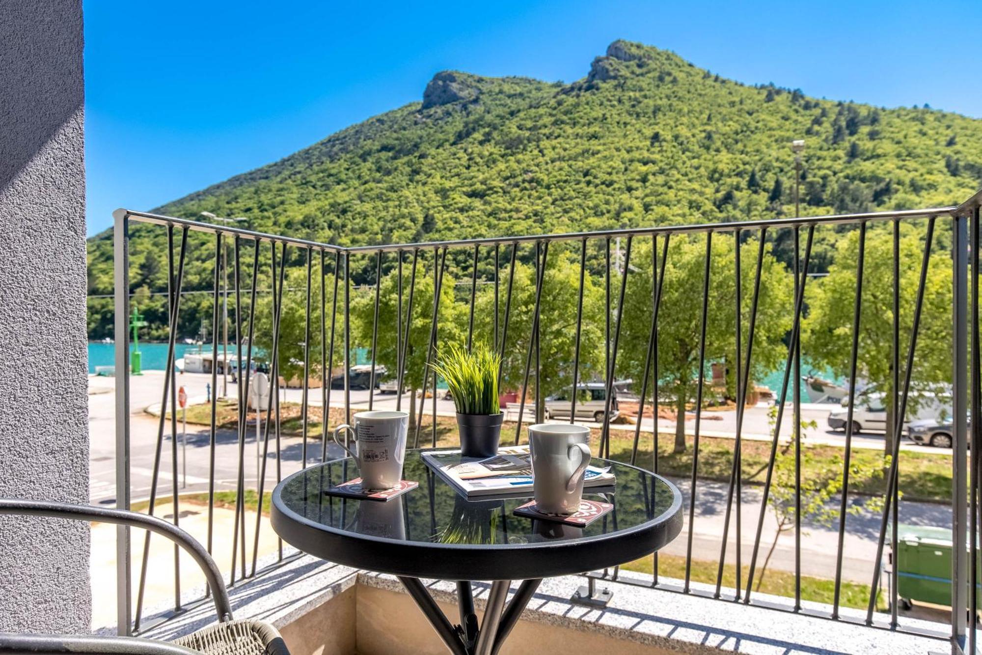Seafront Villa Andrijana - Happy Rentals Plomin Zewnętrze zdjęcie