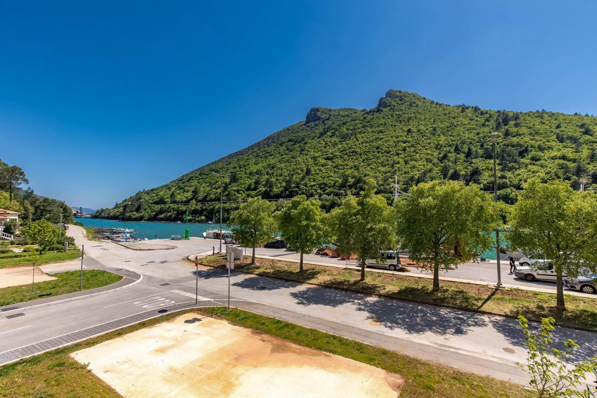 Seafront Villa Andrijana - Happy Rentals Plomin Zewnętrze zdjęcie