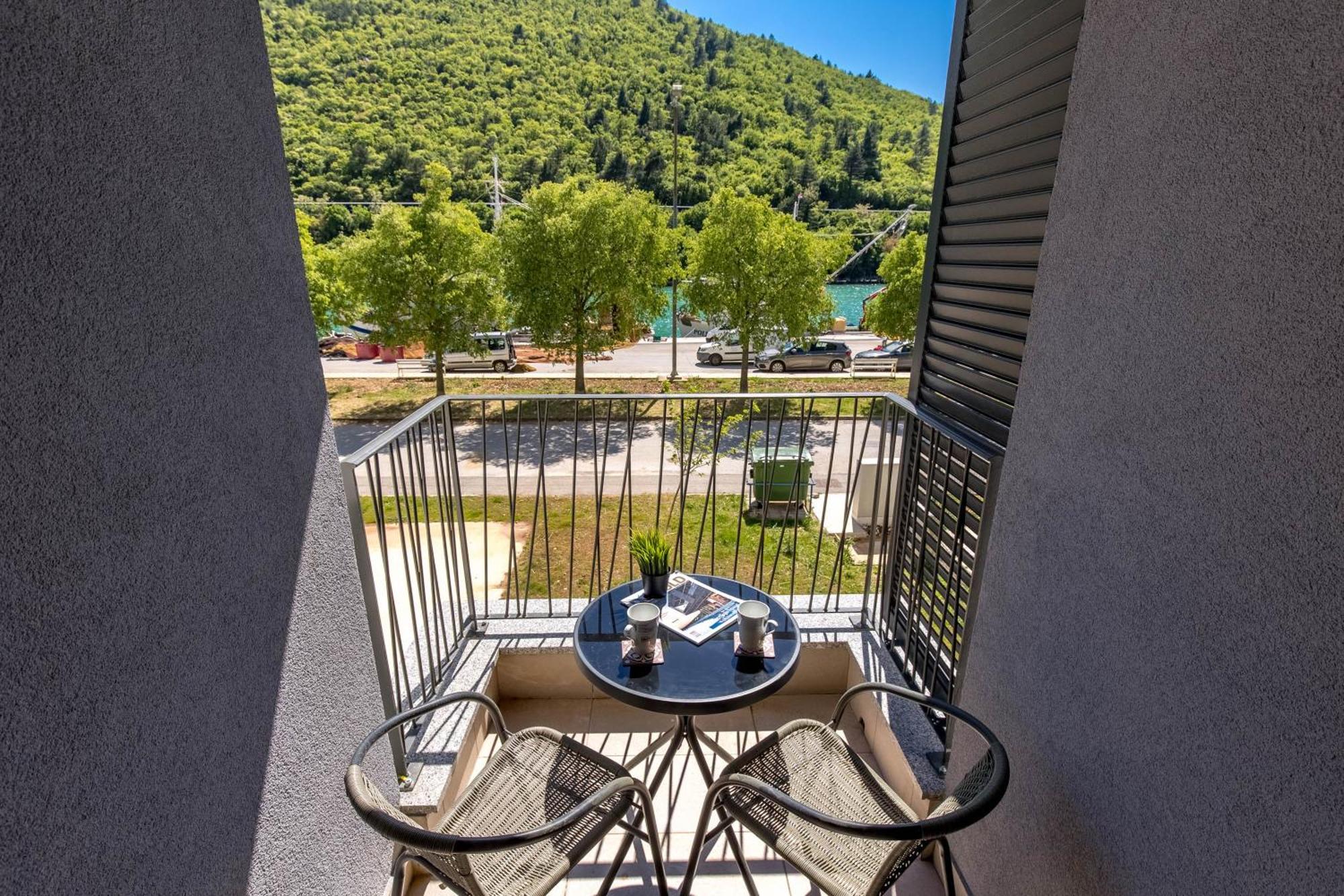 Seafront Villa Andrijana - Happy Rentals Plomin Zewnętrze zdjęcie